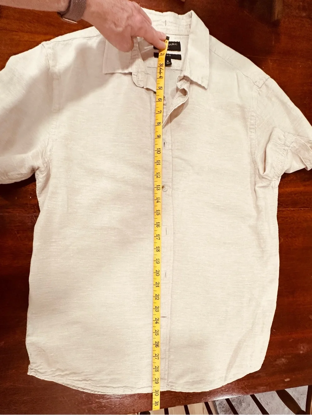 Banana Republic Men’s Short-Sleeve Linen Shirt in Beige medium